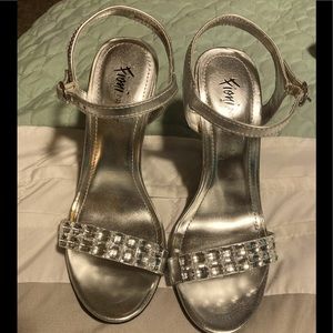 Fioni silver women’s heels ,  size 7.